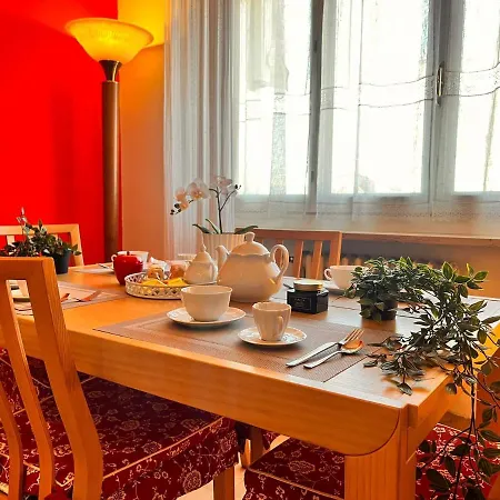 Sky A Due Passi Dalla Stazione