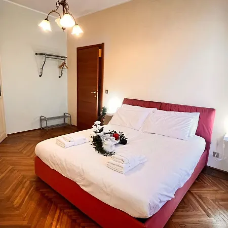 Sky A Due Passi Dalla Stazione *