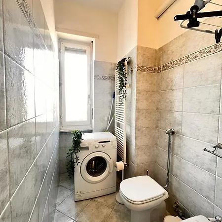 Sky A Due Passi Dalla Stazione Daire